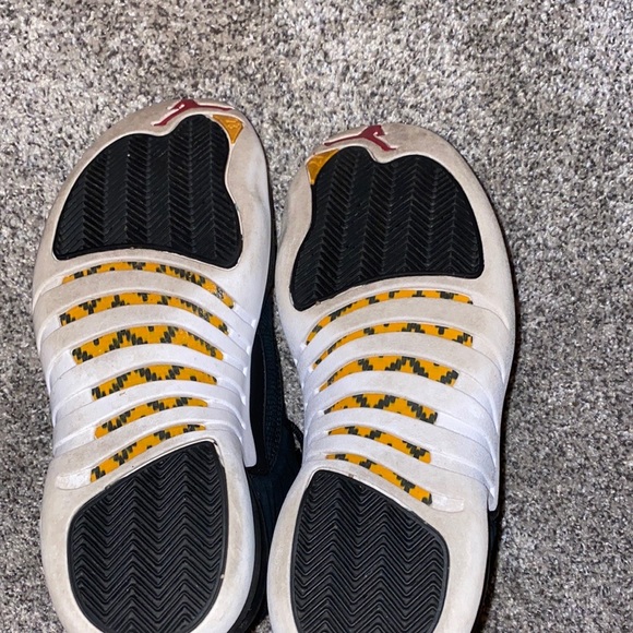 Retro Reverse Taxi Jordan 12s - Picture 2 of 5